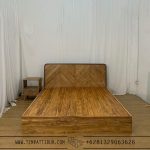 Tempat tidur kayu jati jepara queen bed arrow TT-033