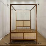 Tempat tidur kayu jati rotan natural kanopi queen size TT-003