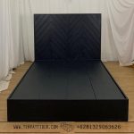 Tempat tidur jati minimalis black 2 laci TT-073